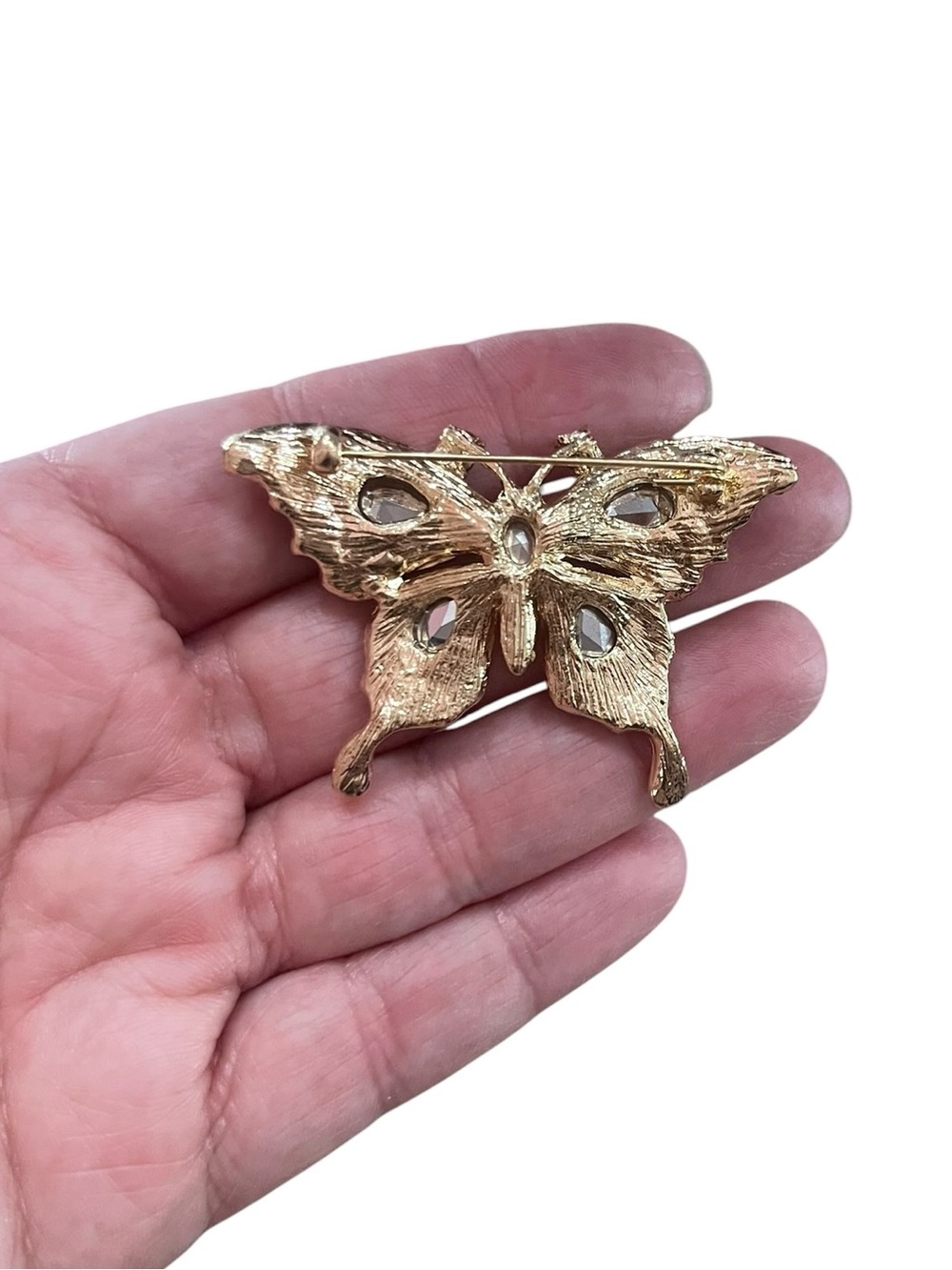 Emerald Crystal Butterfly Brooch ✨🦋 - Picture 3 of 3